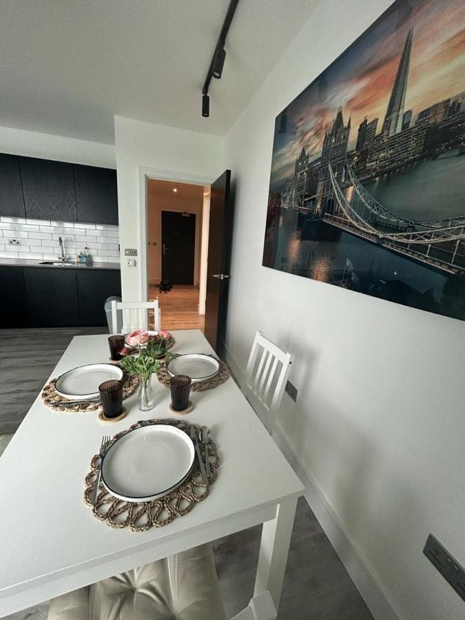 Appartement One West Point , Icon Tower Londen